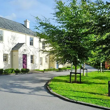 Terraced Houses Bunratty Eir02105 Iyb Clarecastle